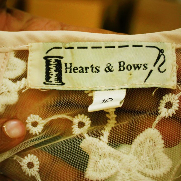 Vintage Hearts & Bows Romantic Lace Romper, 1980s Inspired, Beige - Picture 3 of 4